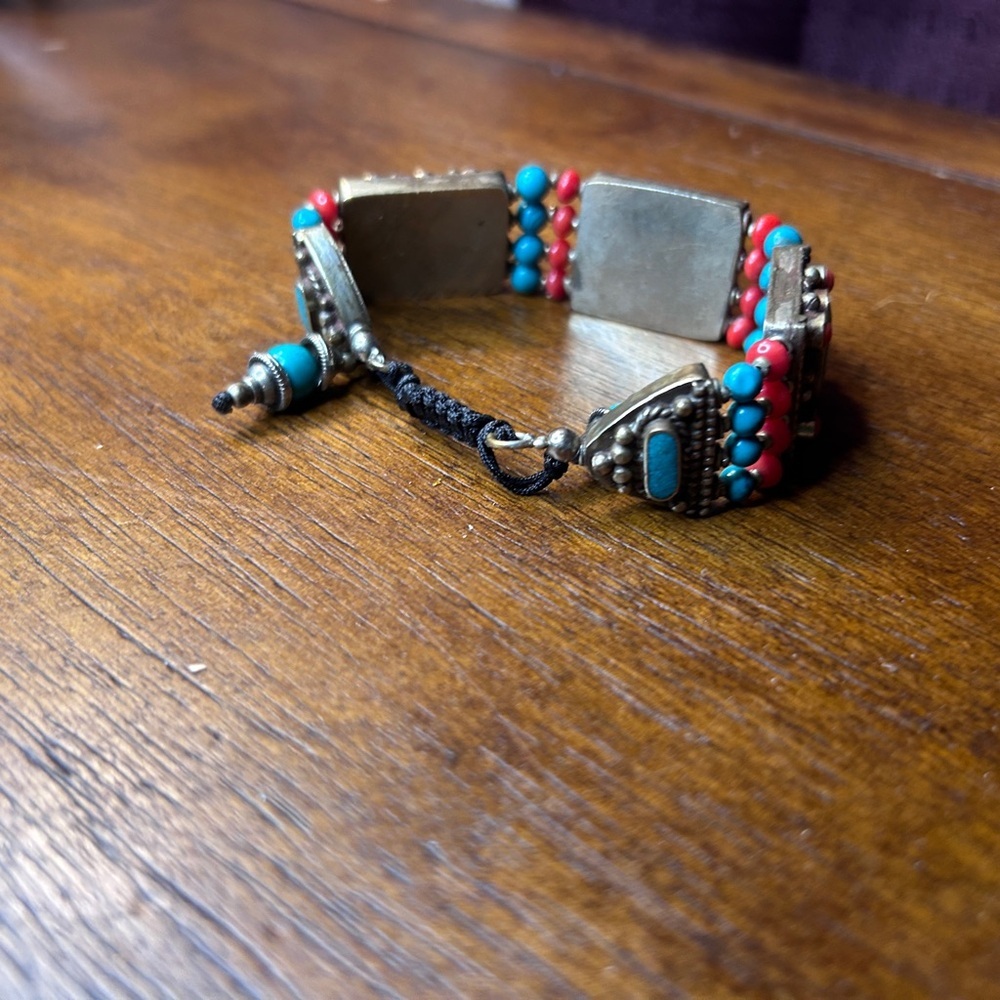 Turquoise and Red Beaded Bracelet - Picture 3 of 13